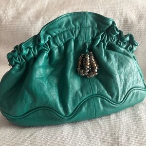 Vintage 80s teal clam shell purse